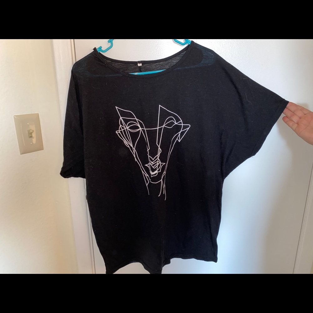 Graphic Line Drawing Tee - Picture 2 of 2